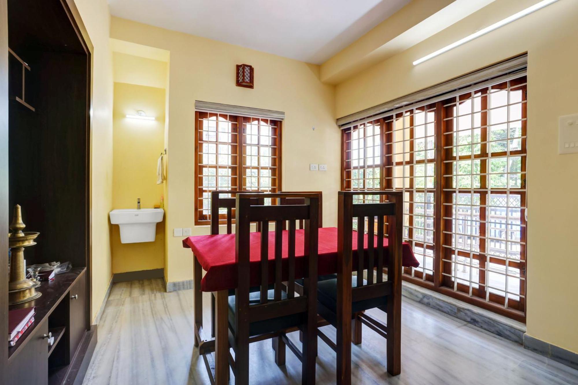 Super Hotel O Lm Residency Thiruvananthapuram Extérieur photo